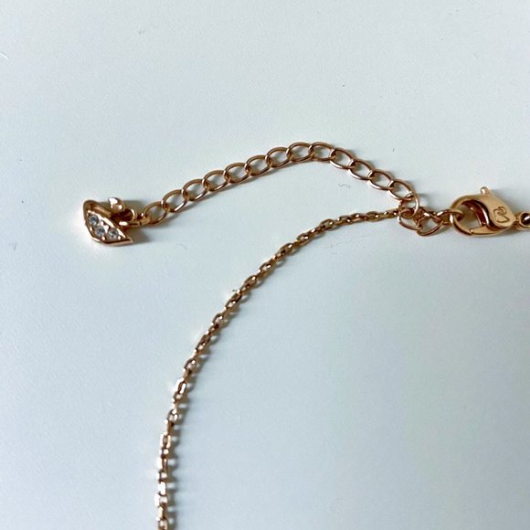 Swarovski | Rose Gold Crystal Necklace | Intertwind Circles - Picture 3 of 8